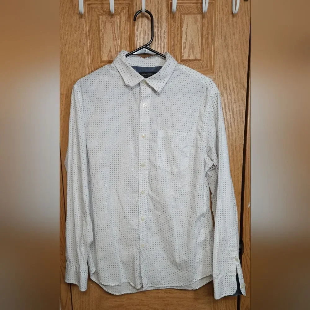 Banana Republic White Casual Button Down Shirt